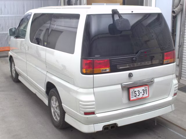 NISSAN ELGRAND
