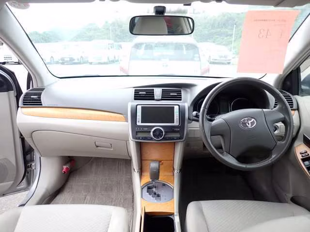TOYOTA PREMIO