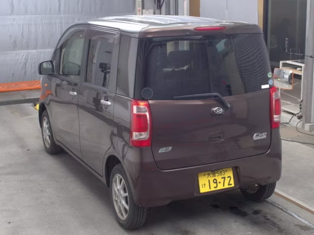 DAIHATSU TANTO EXE