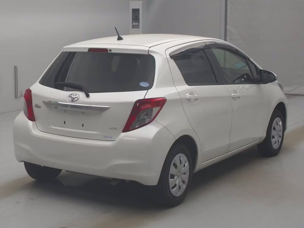 TOYOTA VITZ