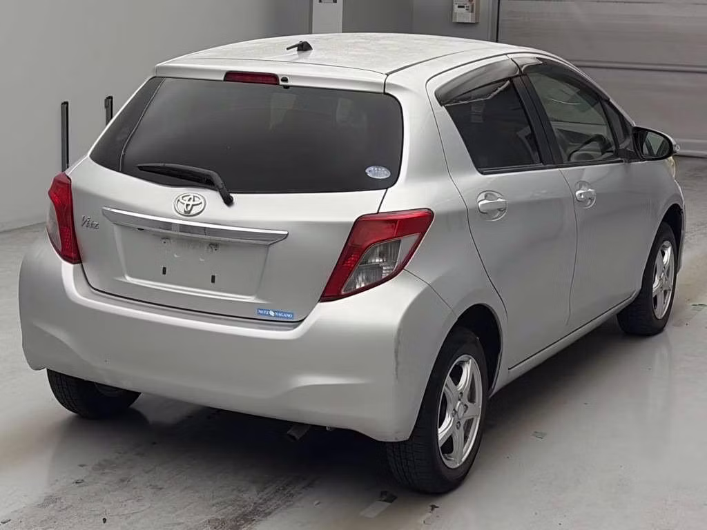 TOYOTA VITZ