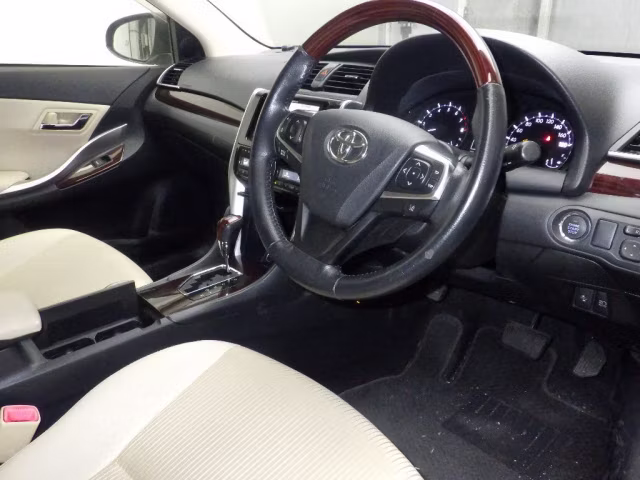 TOYOTA PREMIO