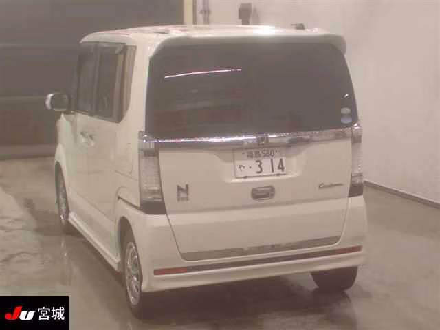 HONDA N-BOX