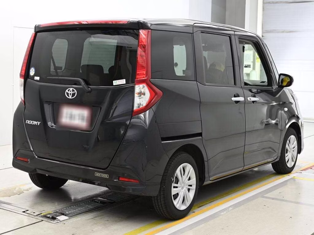 TOYOTA ROOMY