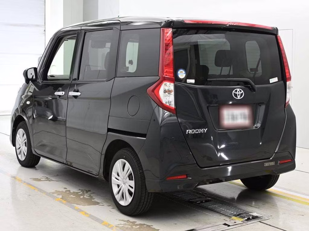 TOYOTA ROOMY