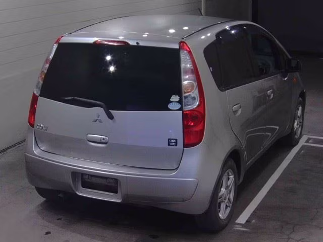 MITSUBISHI COLT