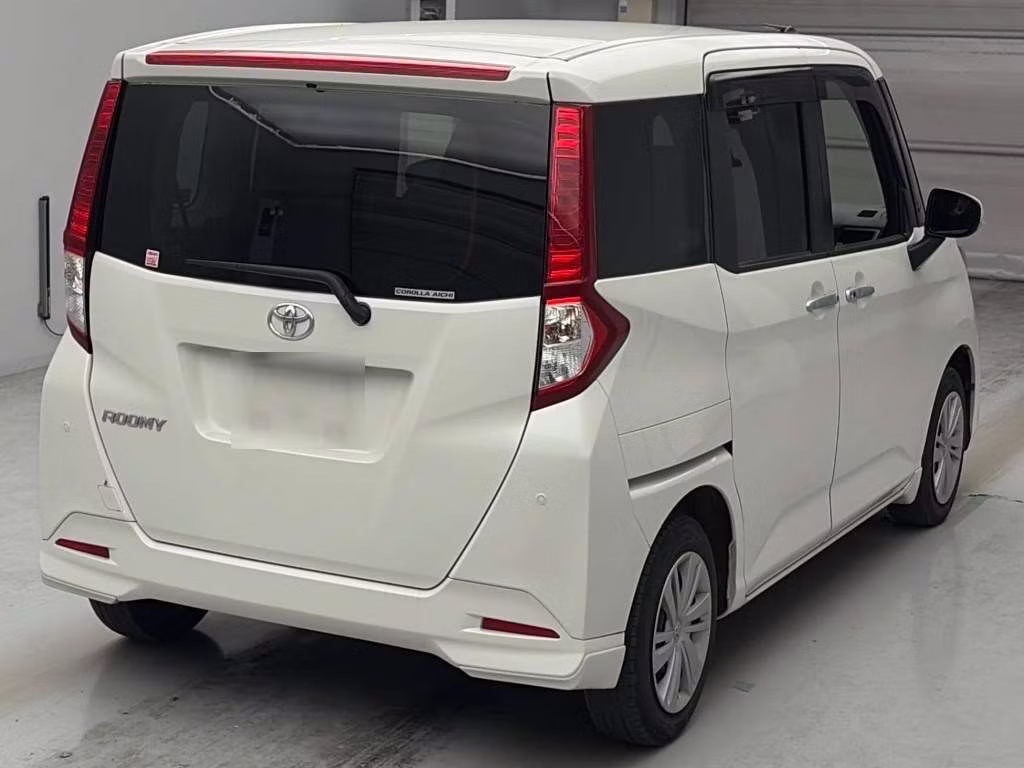 TOYOTA ROOMY