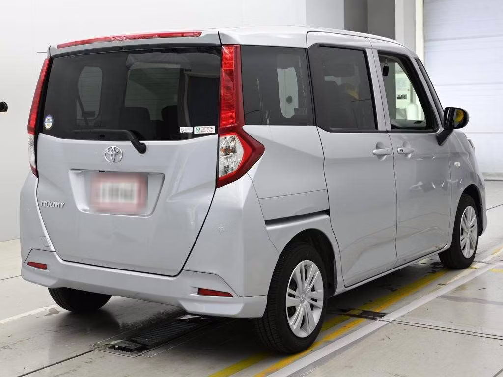 TOYOTA ROOMY