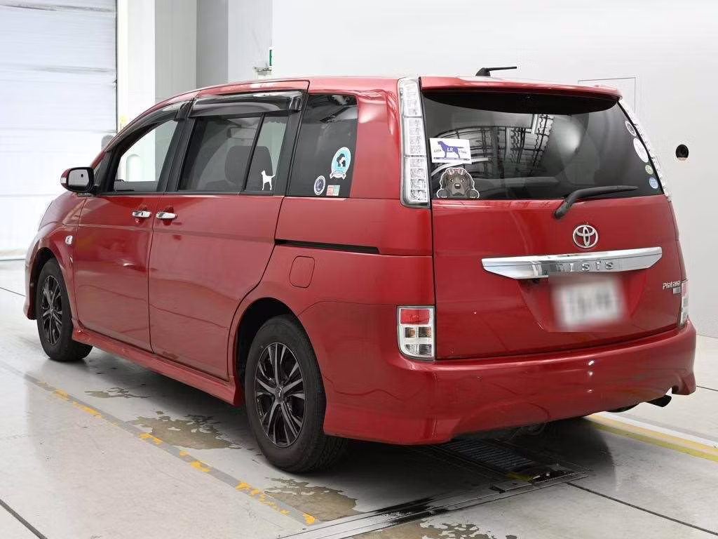 TOYOTA ISIS