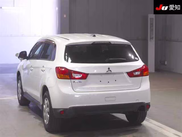 MITSUBISHI RVR