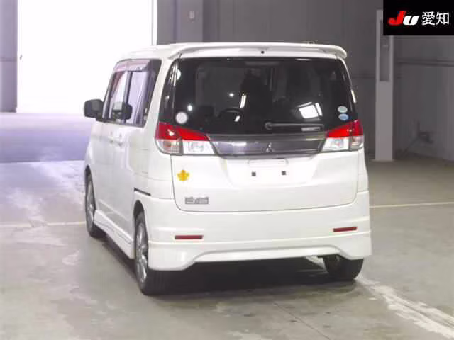 MITSUBISHI DELICA D:2