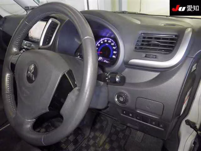 MITSUBISHI DELICA D:2