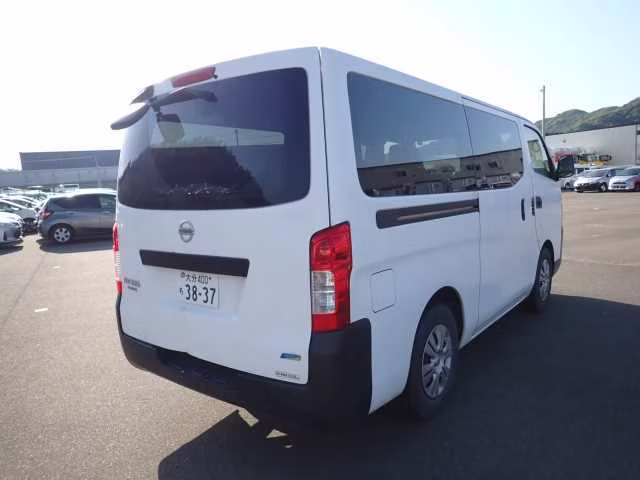 NISSAN NV350 CARAVAN