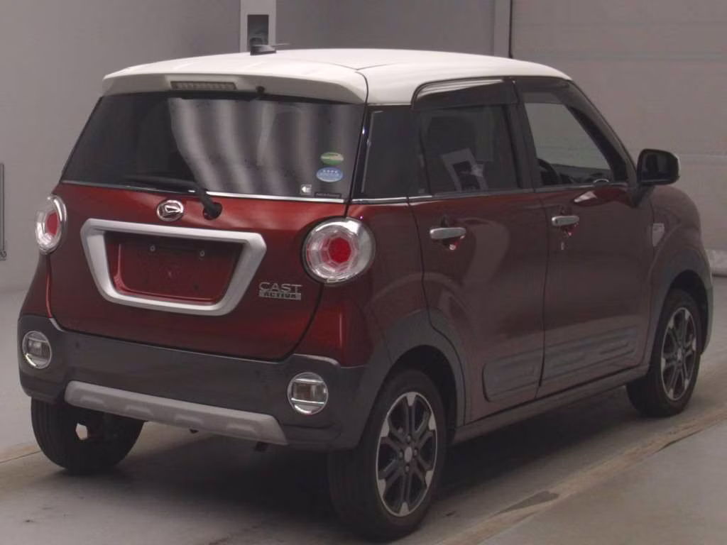DAIHATSU CAST