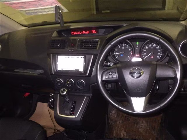 NISSAN LAFESTA