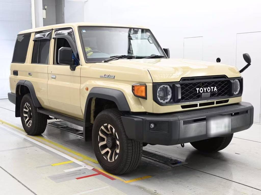 TOYOTA LAND CRUISER