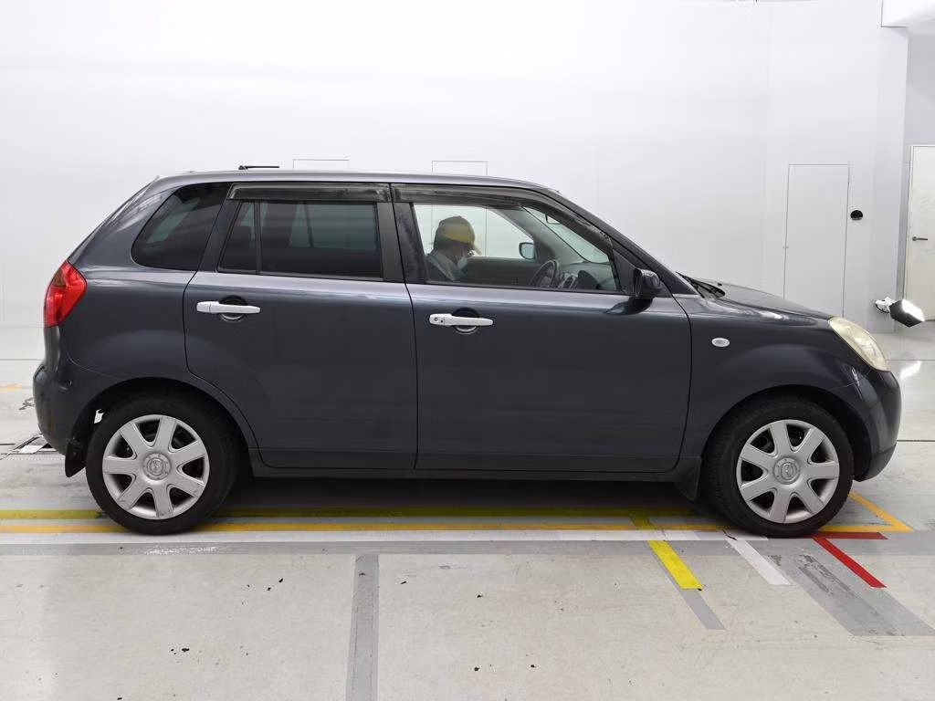 MAZDA VERISA