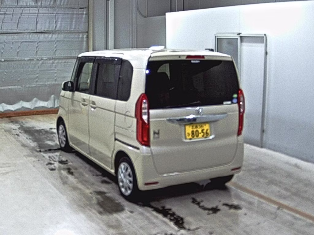 HONDA N-BOX
