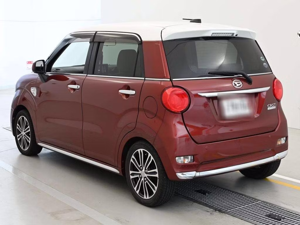 DAIHATSU CAST