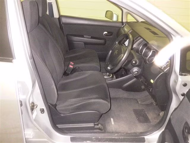 NISSAN TIIDA LATIO