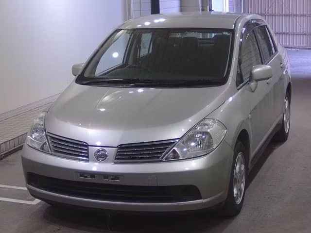 NISSAN TIIDA LATIO
