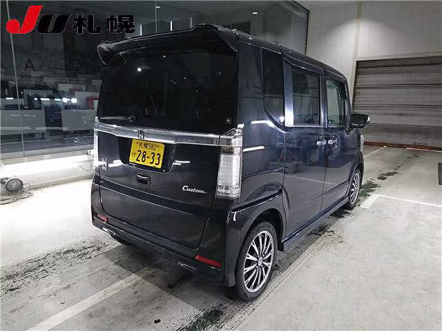 HONDA N-BOX