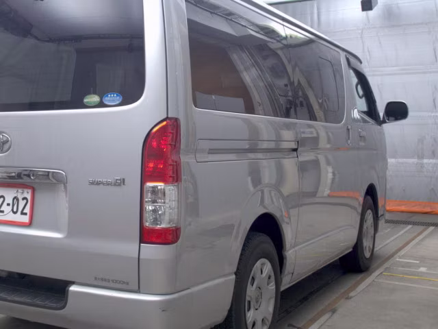 TOYOTA REGIUS ACE