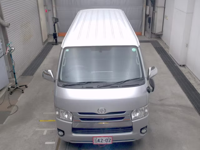 TOYOTA REGIUS ACE
