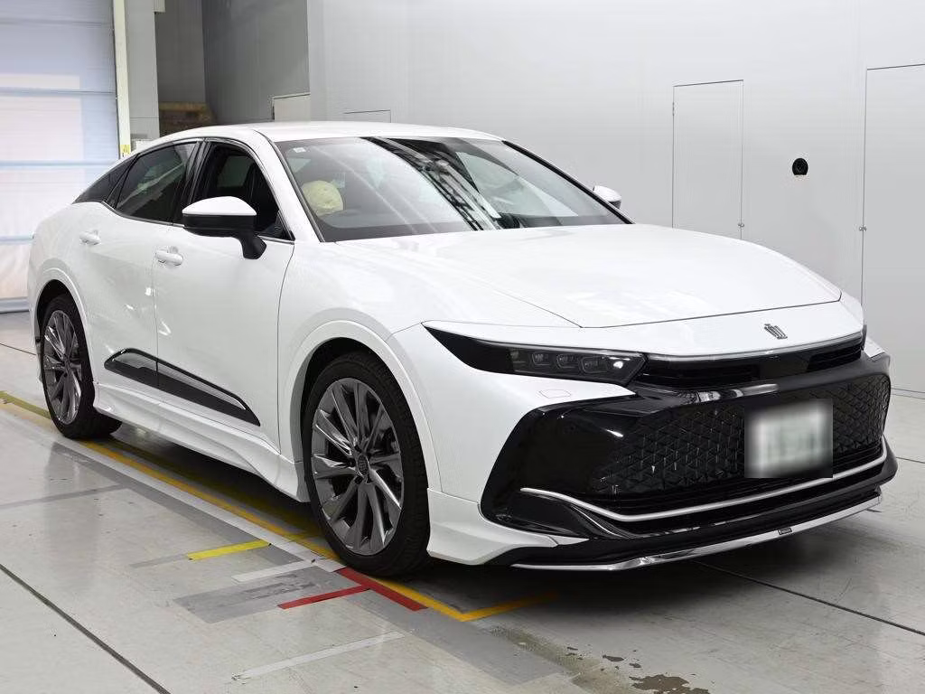TOYOTA CROWN