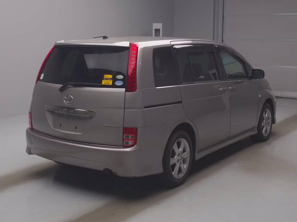 TOYOTA ISIS