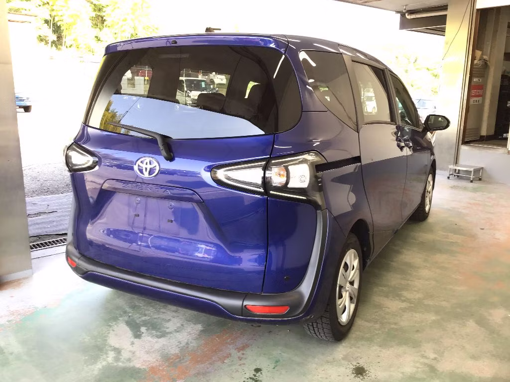 TOYOTA SIENTA