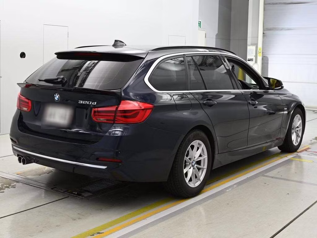 BMW 3-SERIES