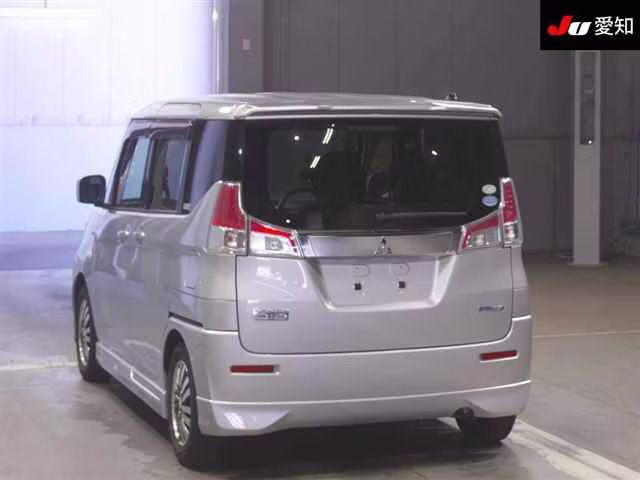 MITSUBISHI DELICA D:2