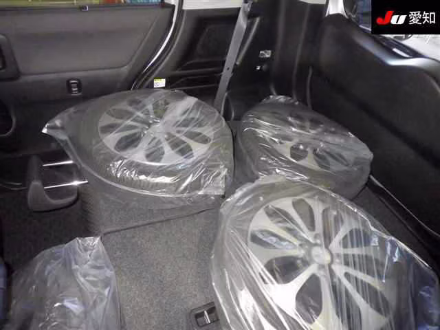 MITSUBISHI DELICA D:2