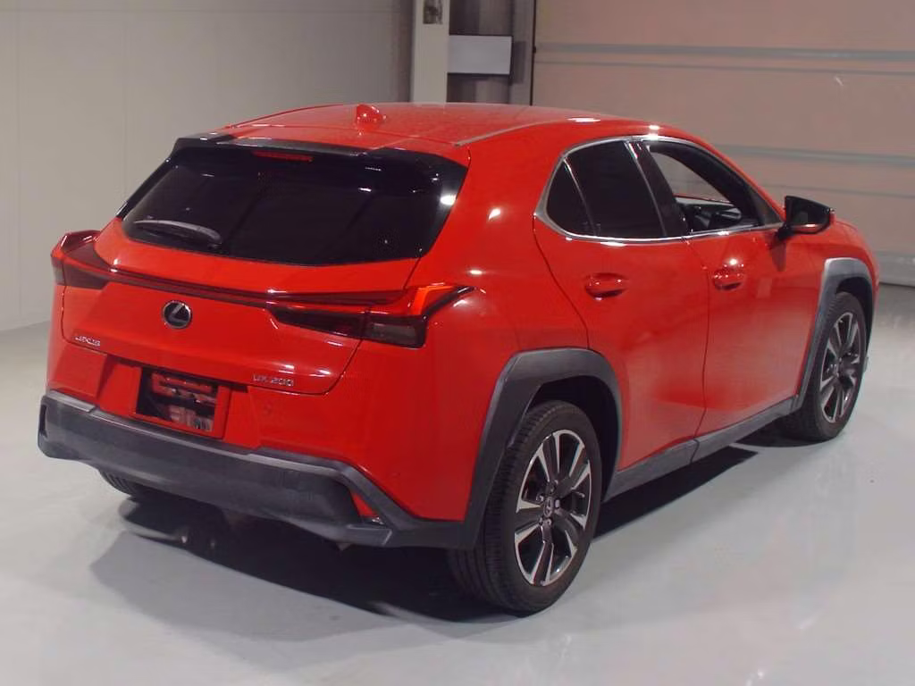 LEXUS UX200