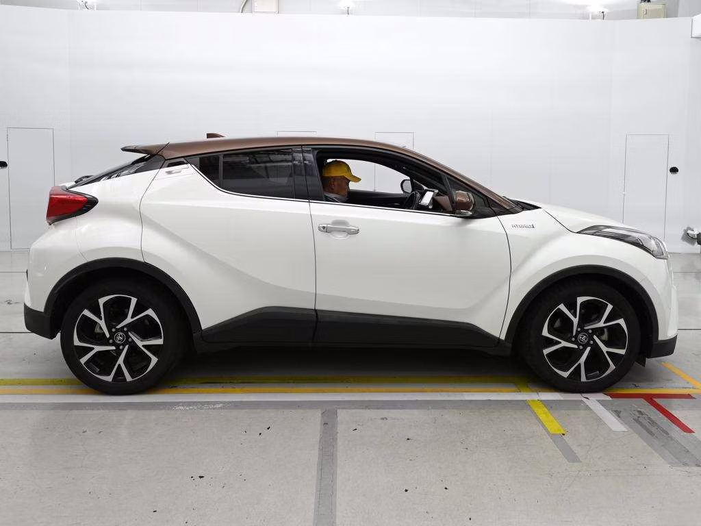TOYOTA C-HR