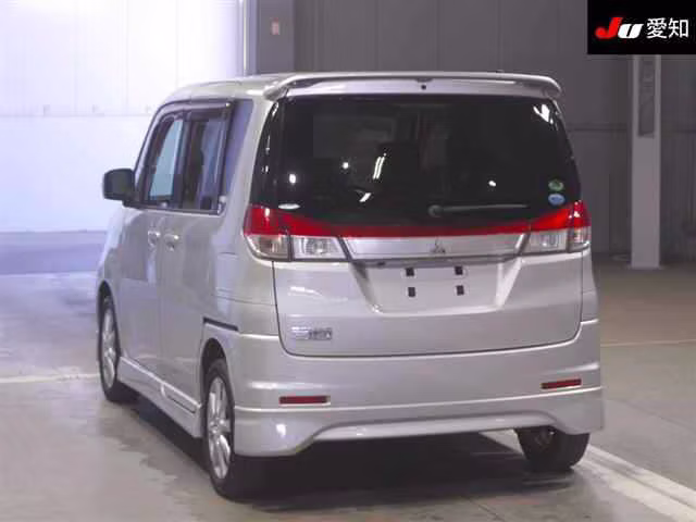 MITSUBISHI DELICA D:2