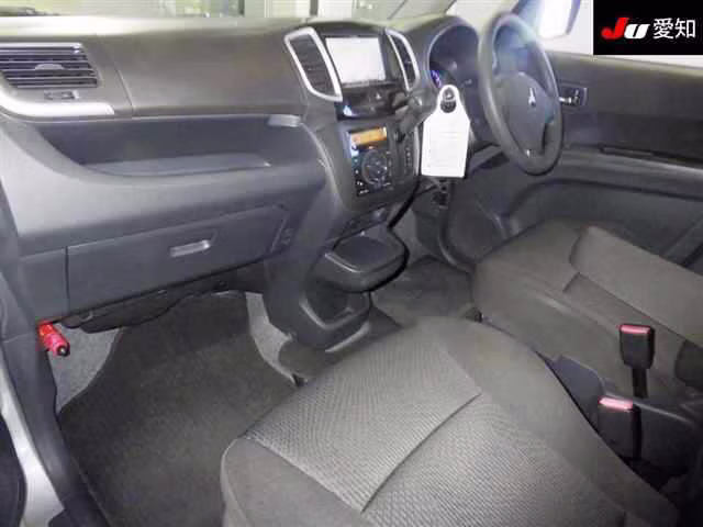MITSUBISHI DELICA D:2