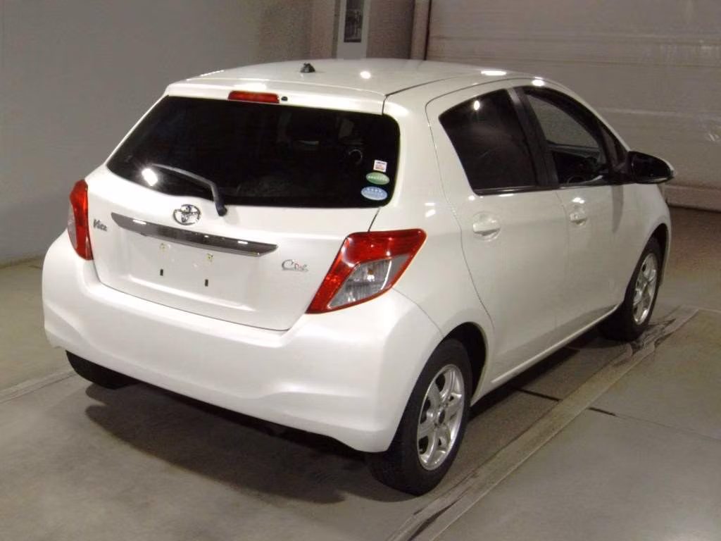 TOYOTA VITZ