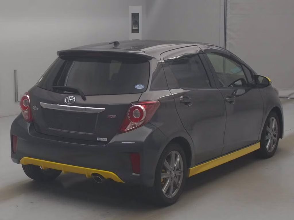 TOYOTA VITZ