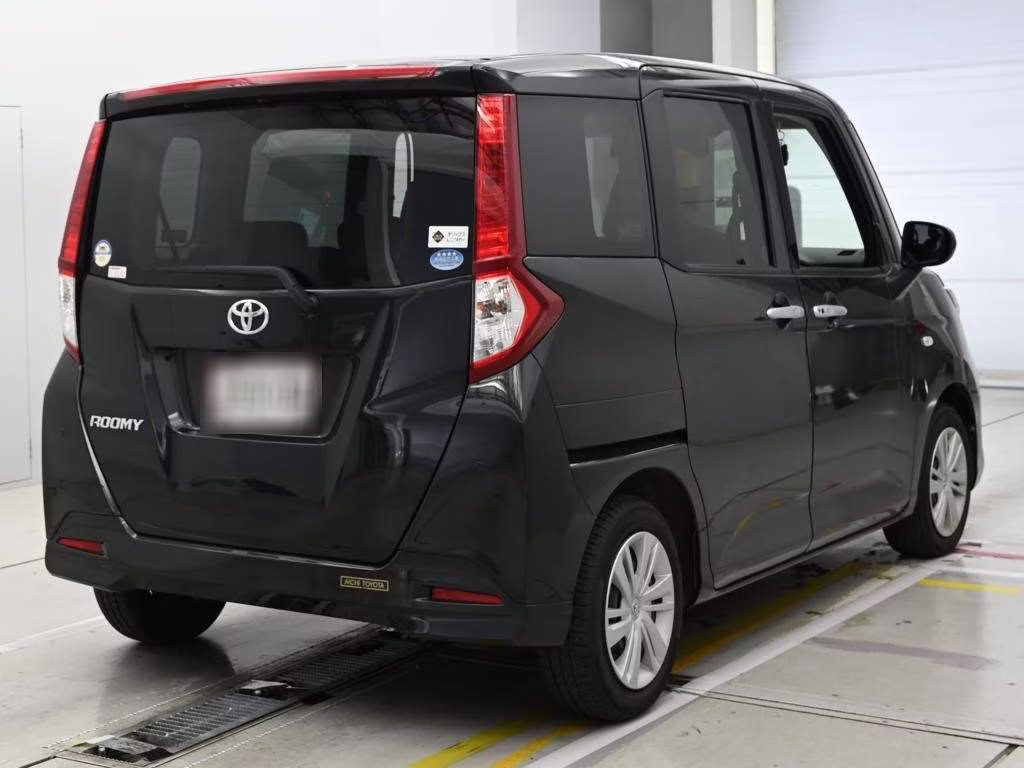 TOYOTA ROOMY
