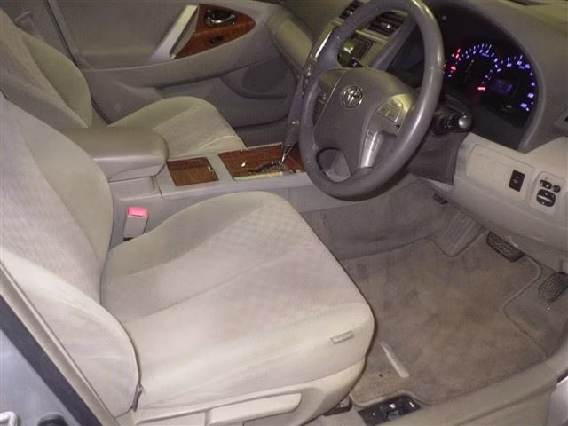TOYOTA CAMRY