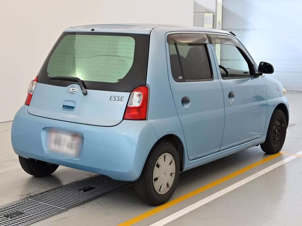 DAIHATSU ESSE