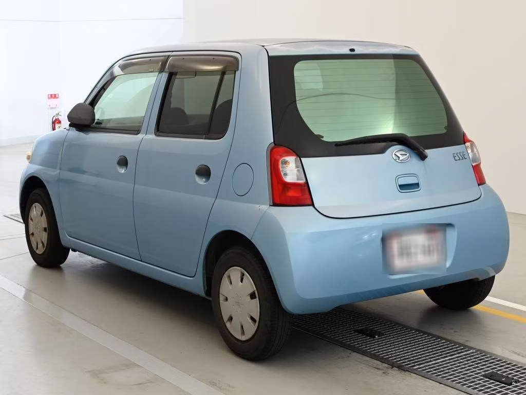 DAIHATSU ESSE