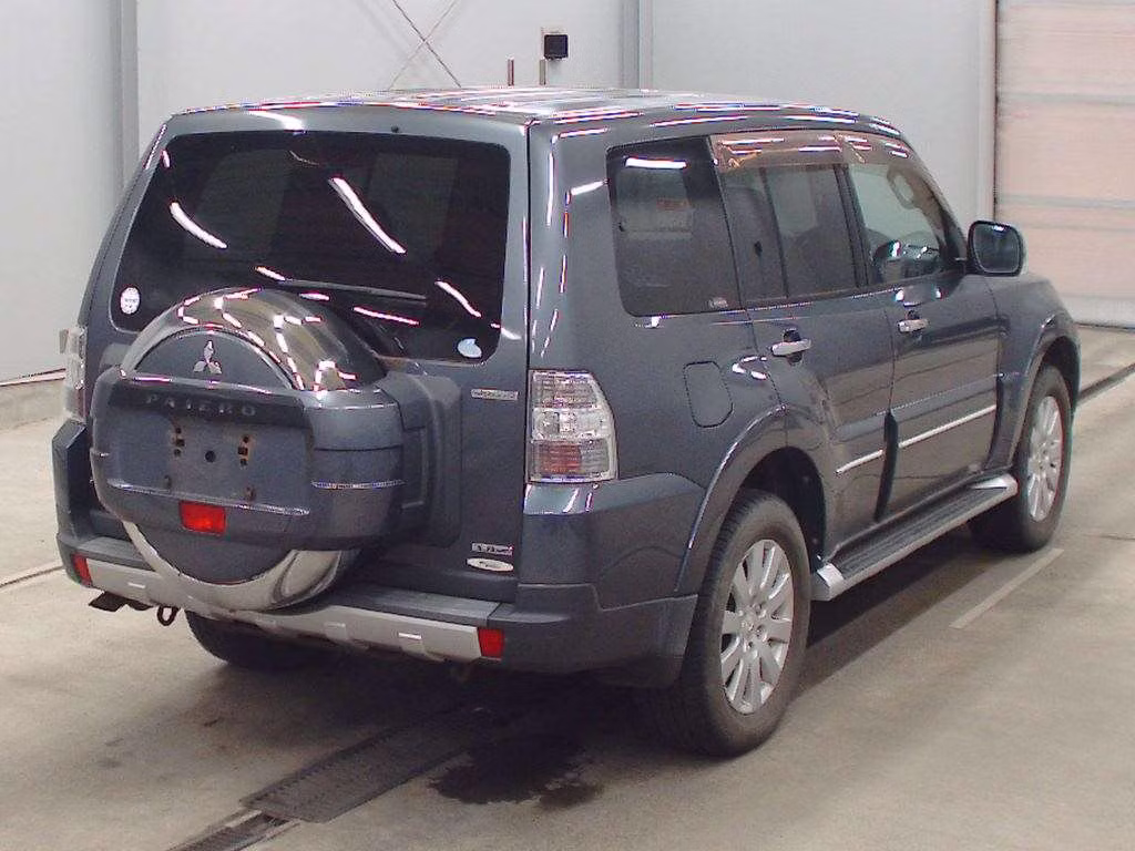 MITSUBISHI PAJERO