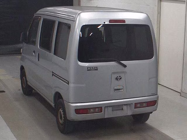 TOYOTA PIXIS VAN