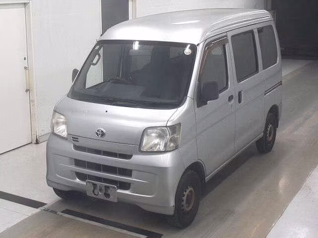 TOYOTA PIXIS VAN