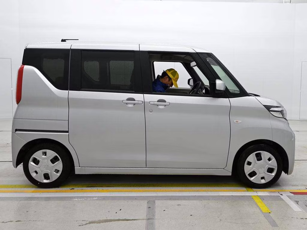 MITSUBISHI EK SPACE