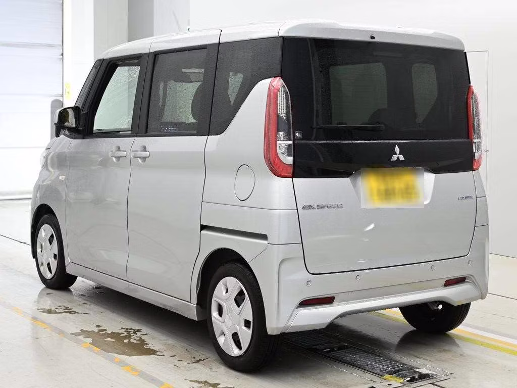 MITSUBISHI EK SPACE