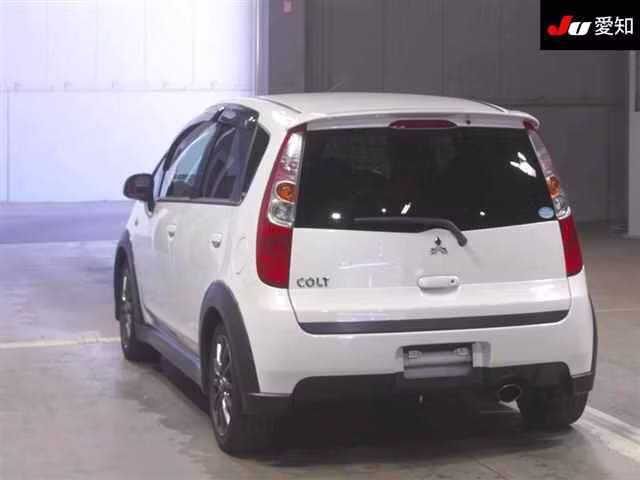 MITSUBISHI COLT